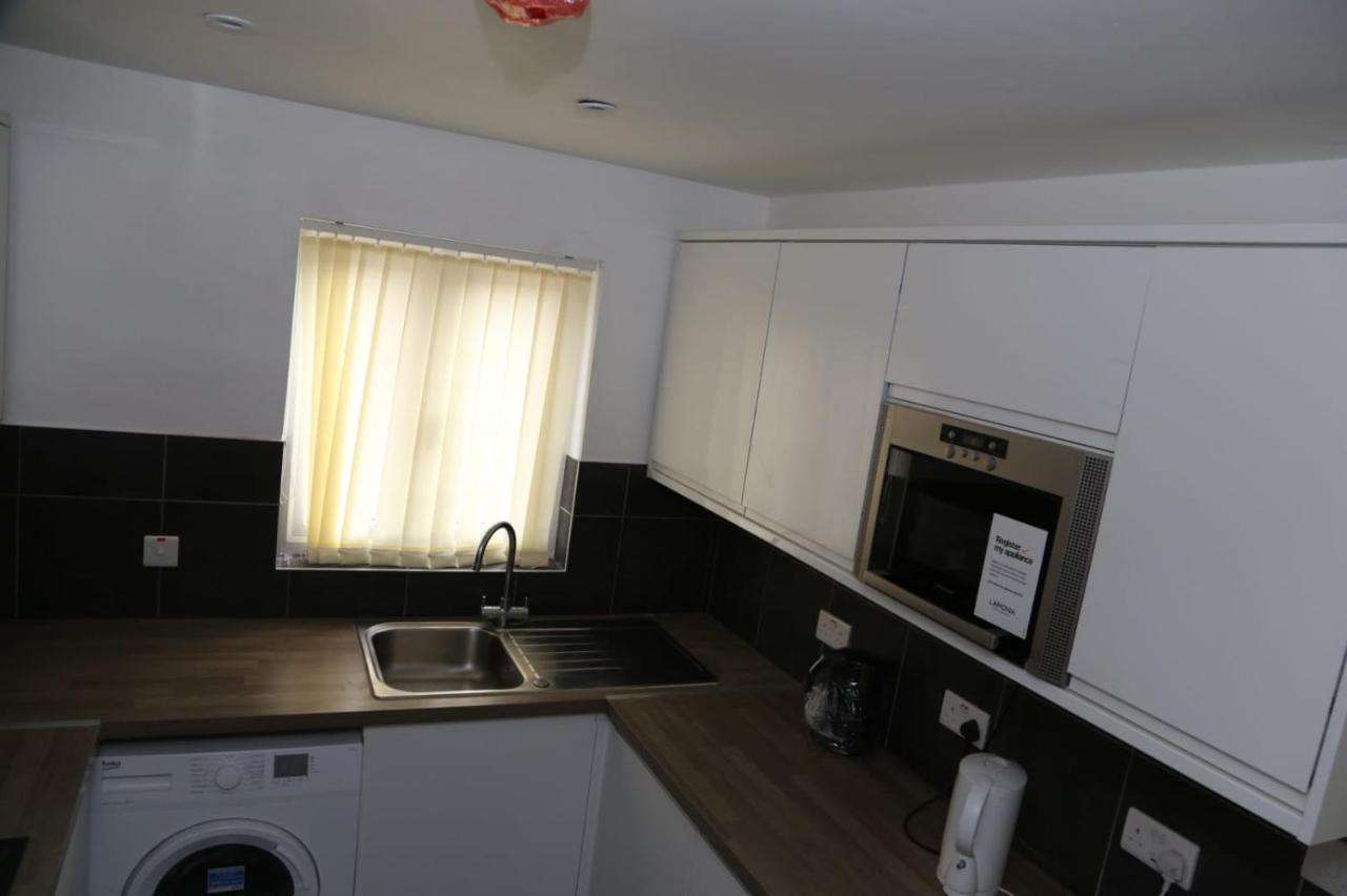 A A Guest Rooms Thamesmead Erith ภายนอก รูปภาพ