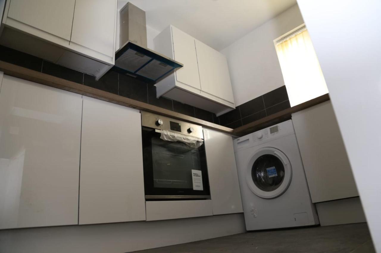 A A Guest Rooms Thamesmead Erith ภายนอก รูปภาพ