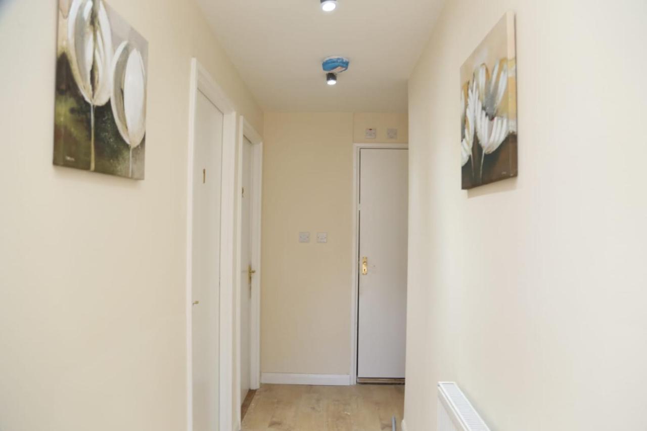 A A Guest Rooms Thamesmead Erith ภายนอก รูปภาพ